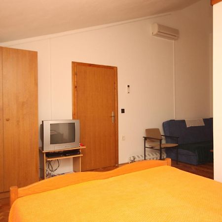 Apartments By The Sea Kali, Ugljan - 8202 Номер фото
